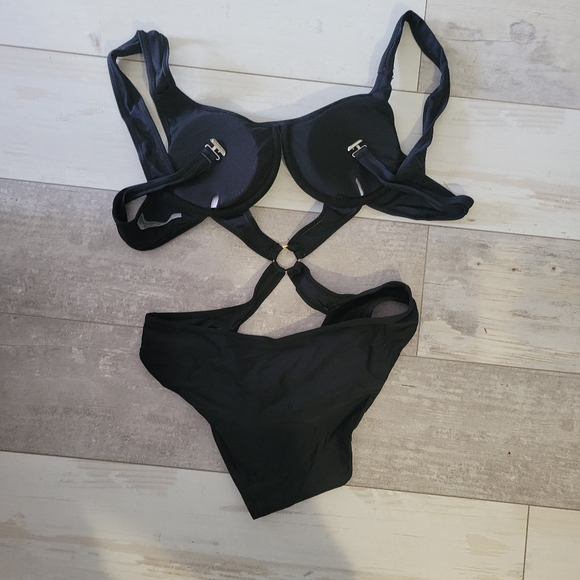 One Piece Black Bathing Suit. New never worn Size L - Picture 2 of 3